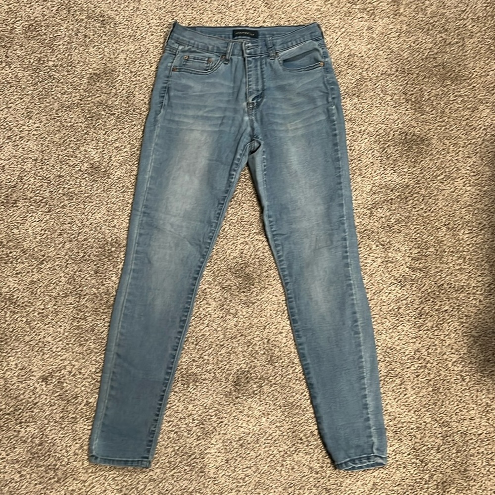 Aeropostale High Waisted Jeggings. Size 6 Regular.